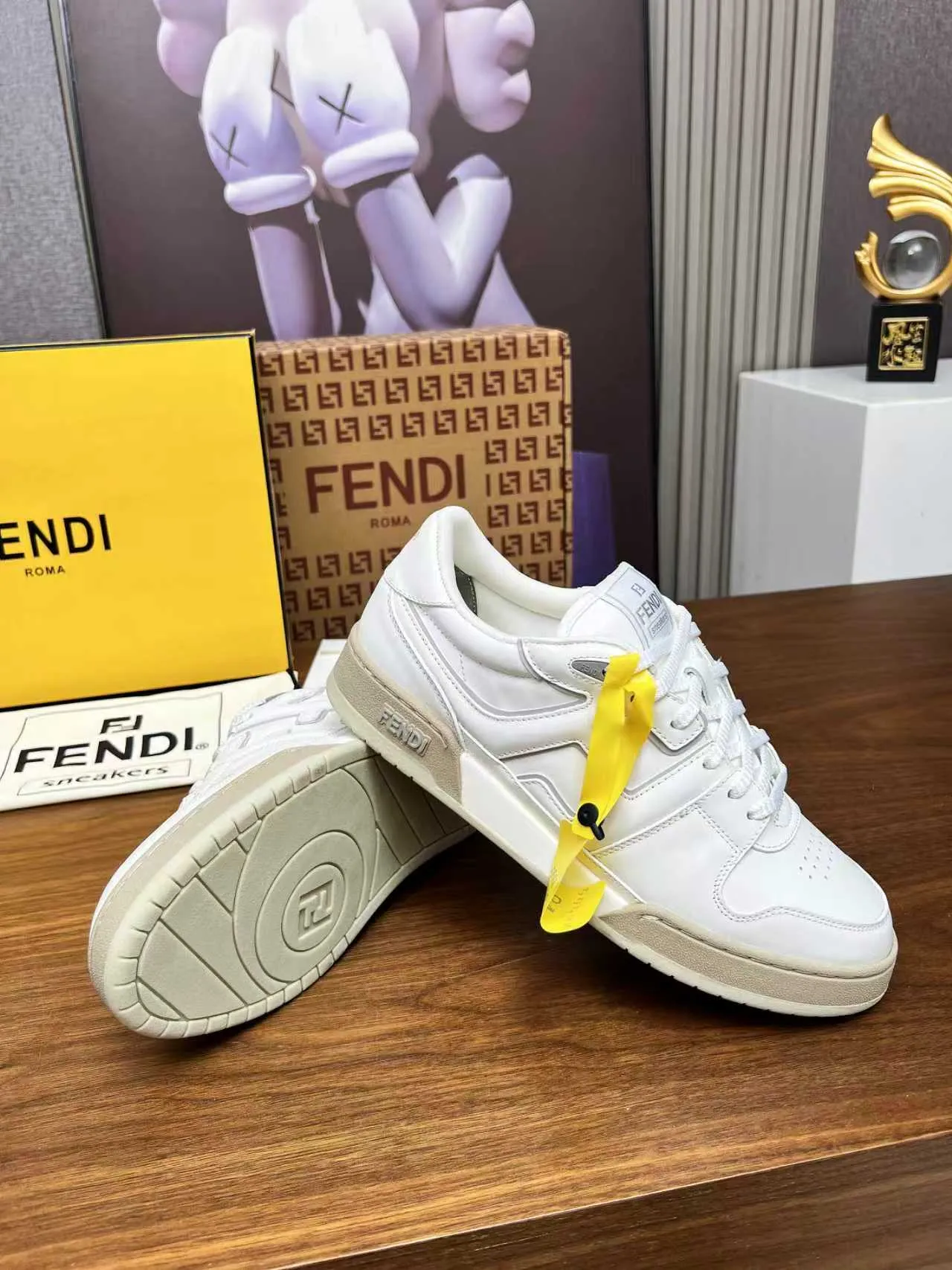 Factory price 660💰 Fendi·Fendi⛳️Hot-selling 35--45 couple model👫 FD match Original purchase for RMB14340 One-to-one reproduction Designer Kim Jones's first sneaker fendi match and Donkey brand Trainer basketball sneakers, fresh blood injected with FF retro design Super good-looking and versatile, the upper is made of cowhide and cowhide splicing combination, with concave and convex double F on the side The logo lining is made of terry velvet 🤗Super soft on the feet, lightweight and comfortable to match with a sweatshirt, original full package! ✦ Fabric: cowhide + cowhide color matching ✦ Lining: original terry velvet lining ✦ Sole: original molded multi-color color matching sole ✦ Sole: mesh injection molding pad ✦ Sole thickness: 3.5cm ✦ Female size: 35--40, female 40 customized ✦ Male size: 39--45, male 45 customized